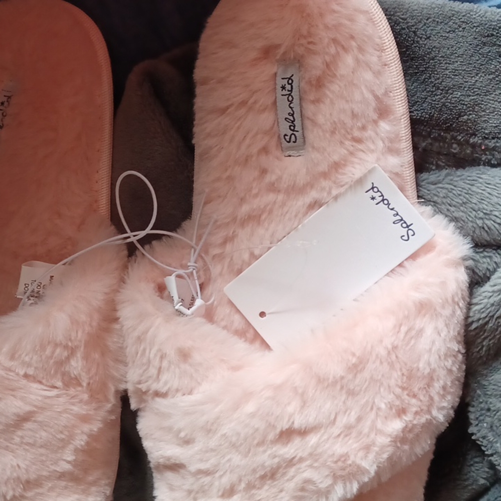 Slippers - Picture 3 of 3